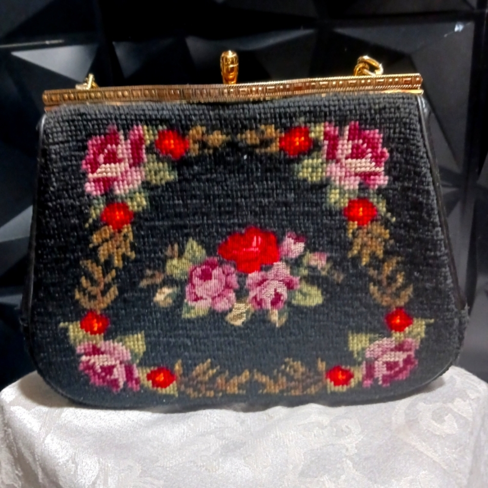 Beautiful Vintage Custom Made hand bag. By Elvette